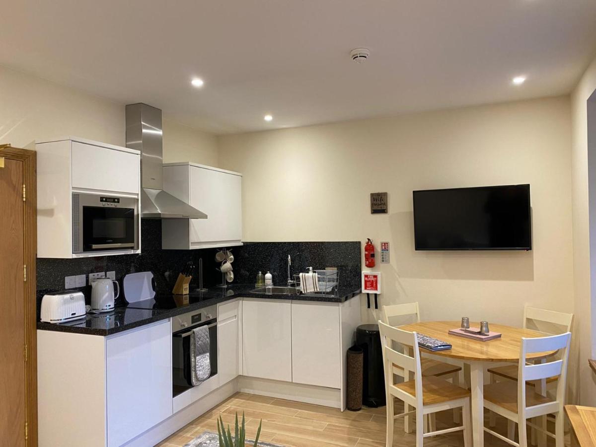 Waverley Inn Holiday Apartments Inverness Bagian luar foto