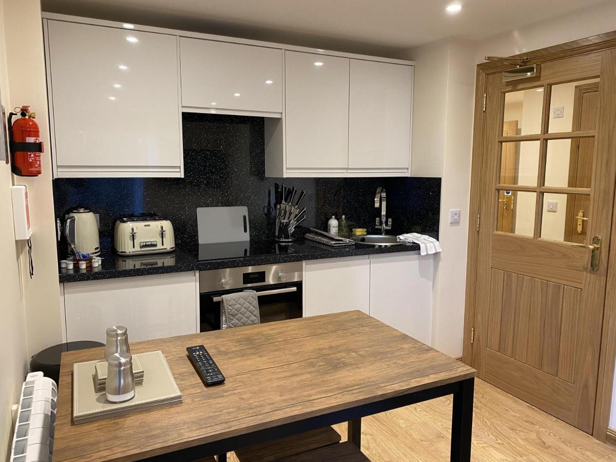 Waverley Inn Holiday Apartments Inverness Bagian luar foto
