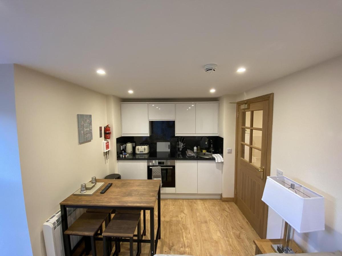 Waverley Inn Holiday Apartments Inverness Bagian luar foto